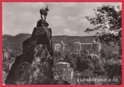 Karlovy Vary - Pohled s jeleního skoku k sanatoriu Imperial I.