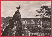 Karlovy Vary - pohled z Jeleního skoku k sanatoriu Imperial I.