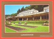 Luhačovice-Společenský dům-Lavičky