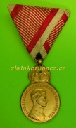 Vojenská záslužná medaile Signum Laudis Karlova bronzová medaile se stuhou
