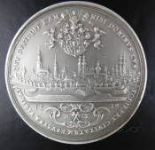 Eine talerformige Medaille der Stadt